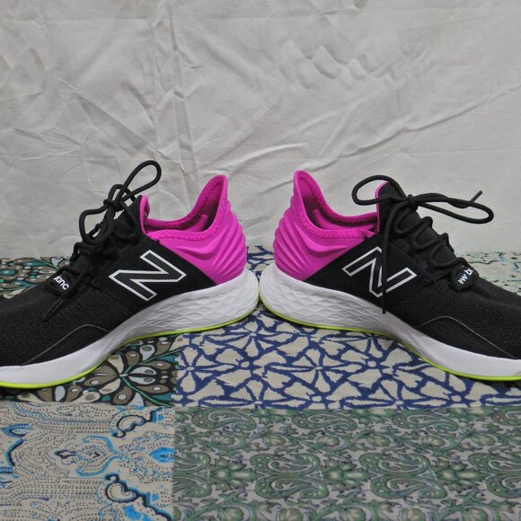 New Balance Fresh Foam Roav Black & Pink Running Shoes - Picture 5 of 10